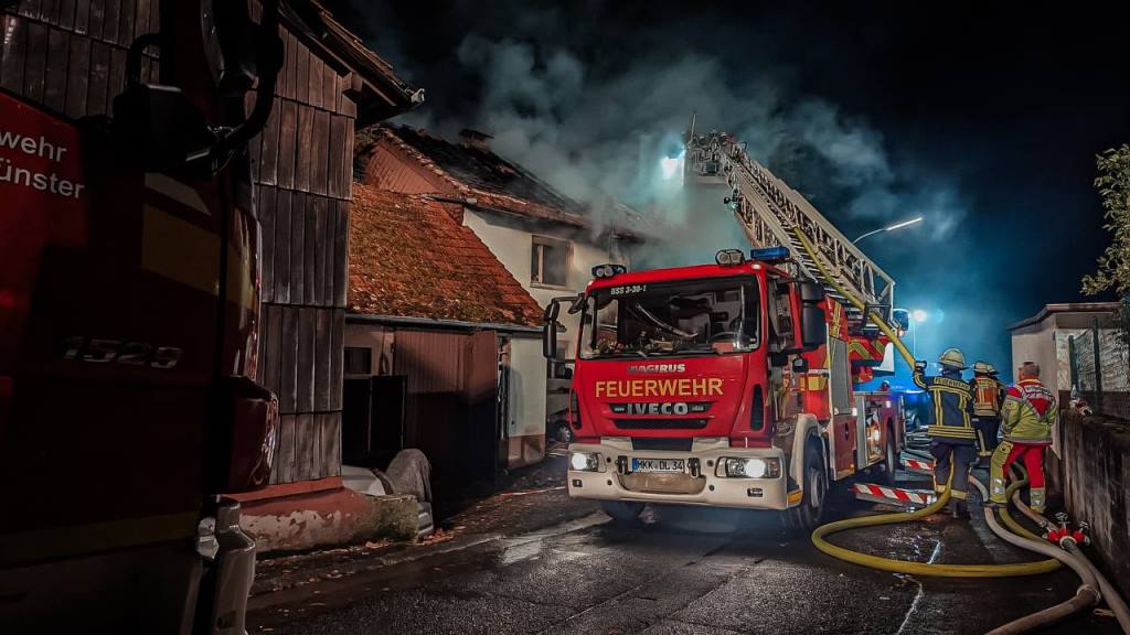 F 2 Y Wohnhausbrand Unterreichenbach 2023 001