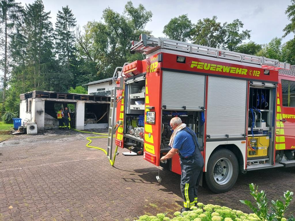 F 2 Brand Garage mit Pkw 2023 032